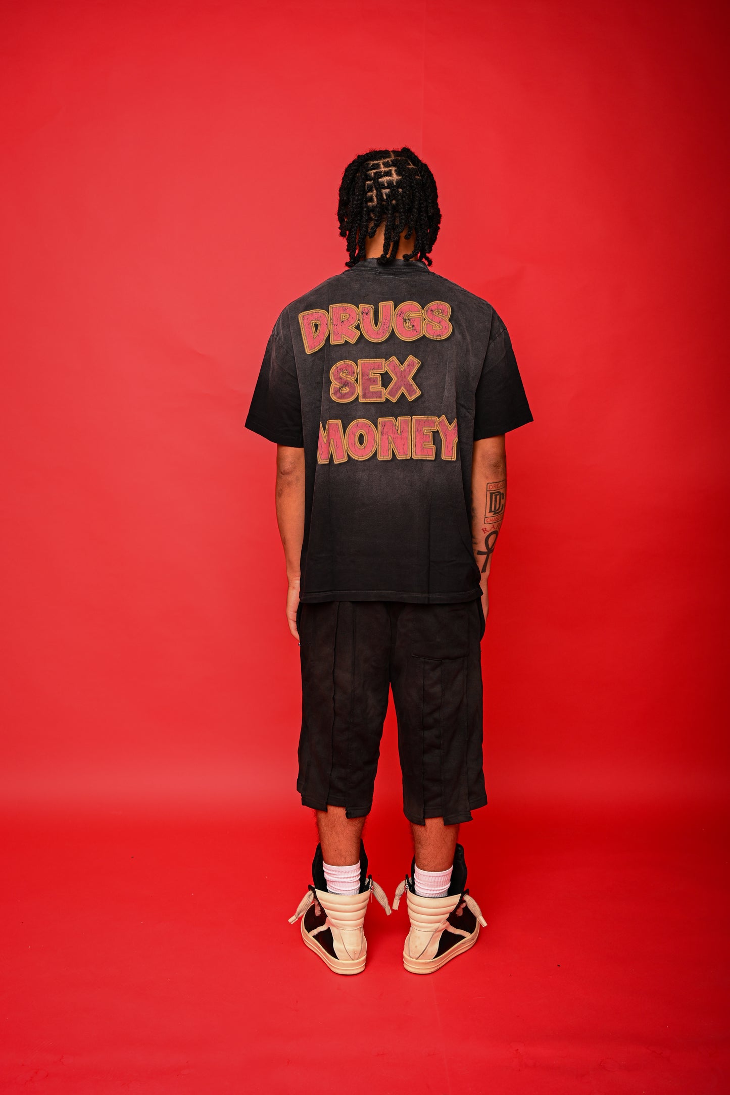 BLACK DSM TEE