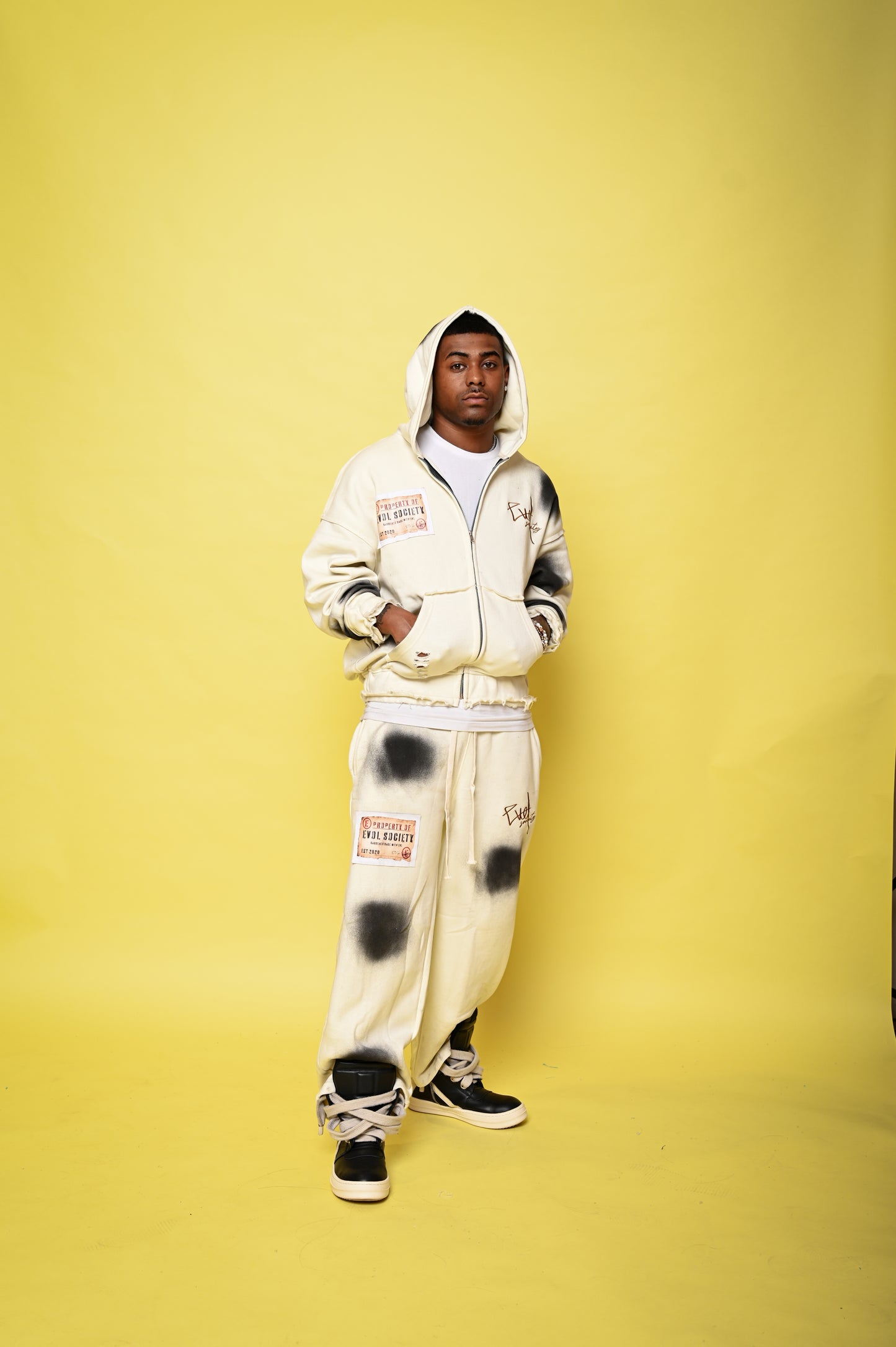 CREAM “EVL CURSIVE PATCH” SETS