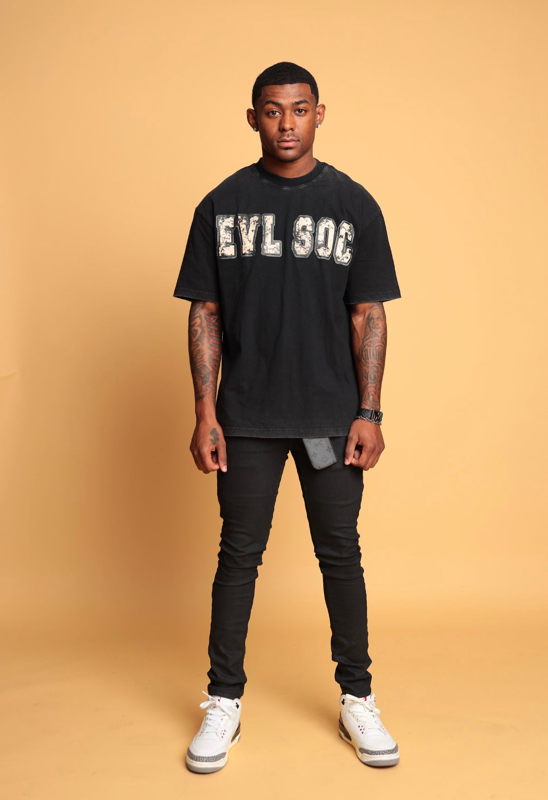 BLACK EVL SOC TEE